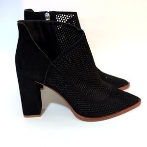 VINCE CAMUTO Levesna Black Suede Bootie